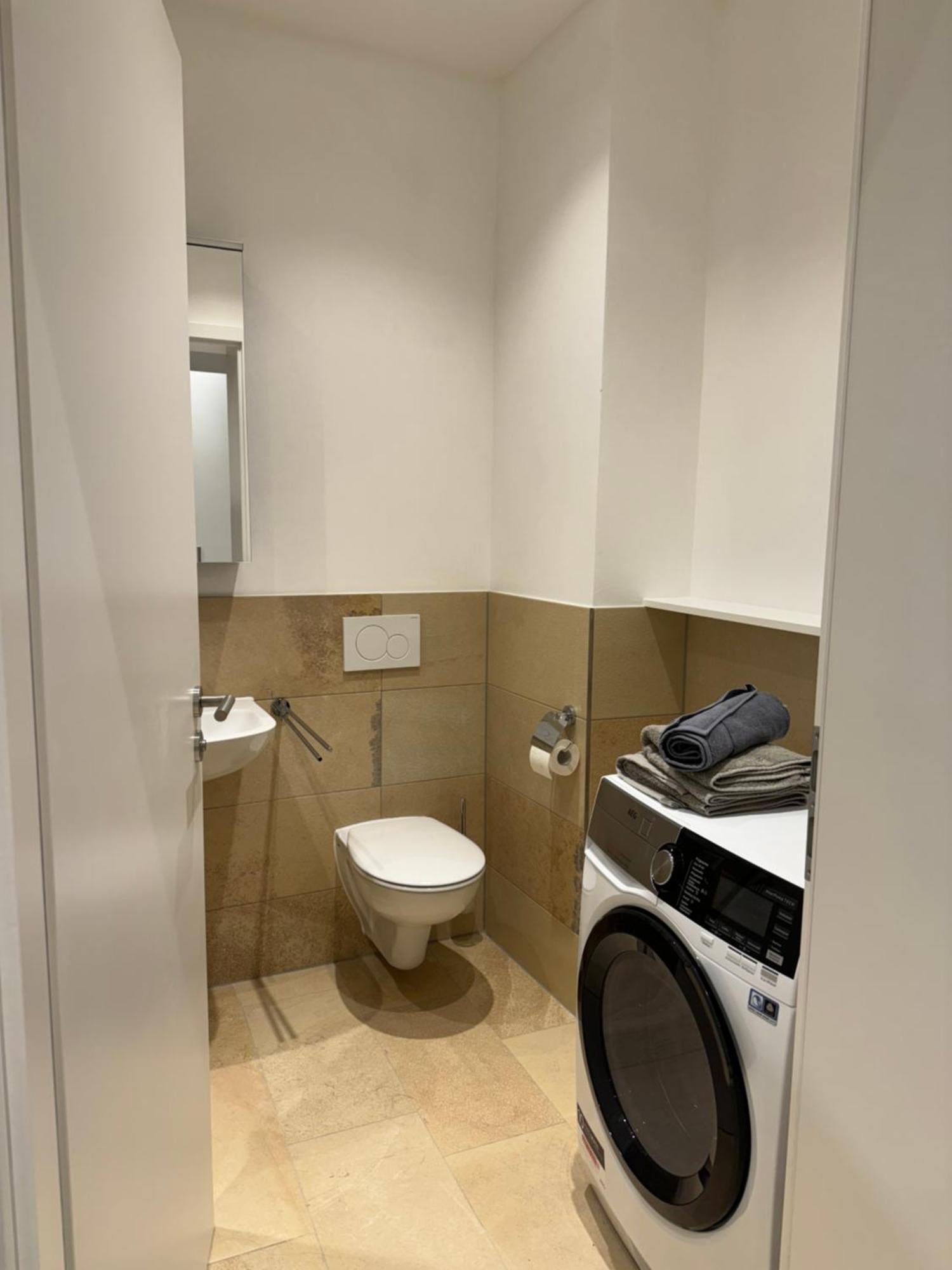 Tittmoning Greenhouse Apartment Am Stadtplatz מראה חיצוני תמונה