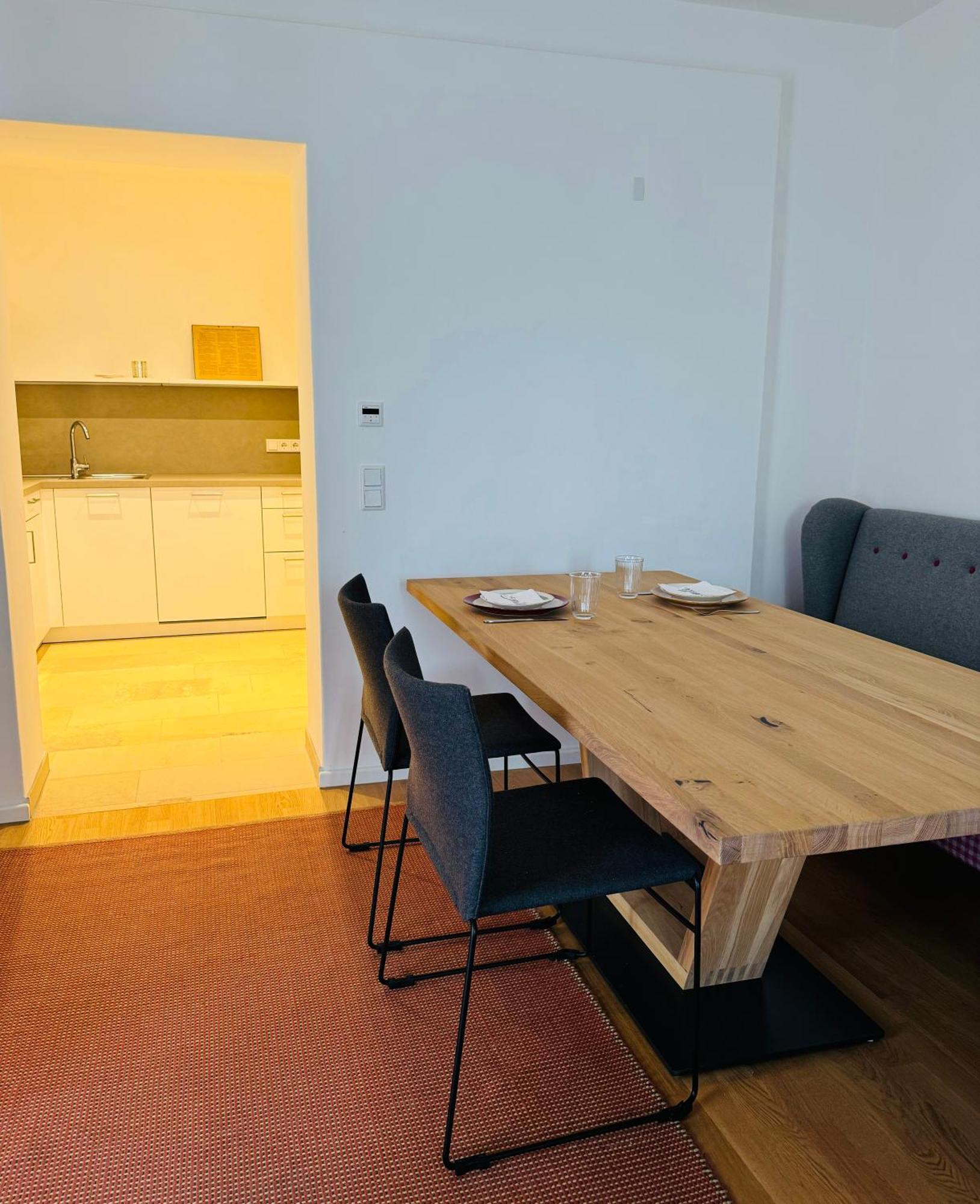 Tittmoning Greenhouse Apartment Am Stadtplatz מראה חיצוני תמונה